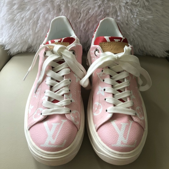 Women’s pink sneakers size 6 - Picture 5 of 7